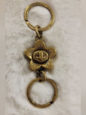 Coach Wildflower Turnlock key fob